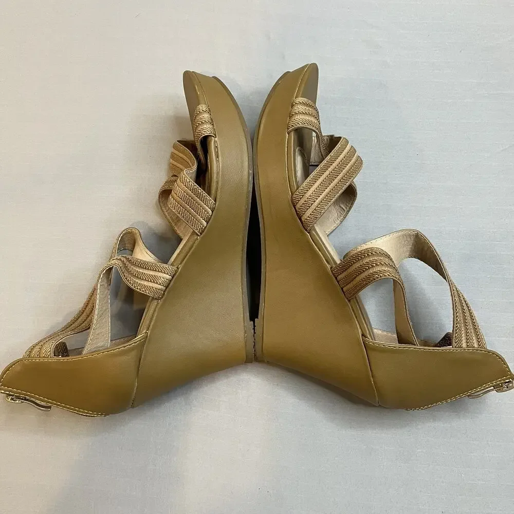 Platform Wedge Sandal Size 9 Tan Strappy Zip Up Back Shoes Sandals Open Toe - Picture 5 of 11